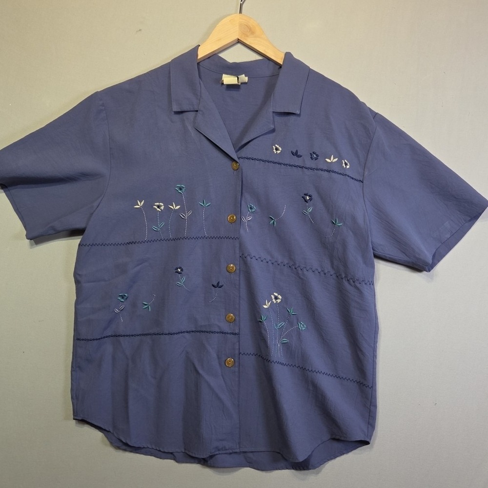 Teddi Women's Blue Embroidered Floral Button Front Blouse XL Short Sleeve Top Vi